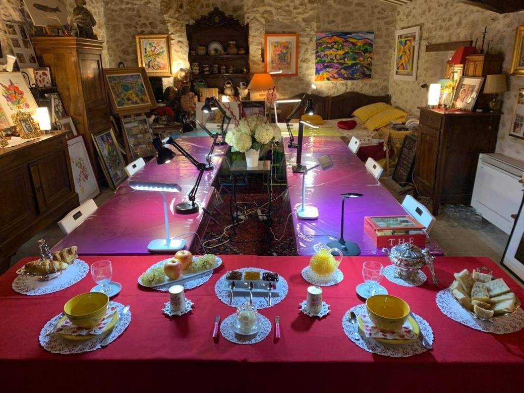 말러모트 라 메종 뒤 프앵트르 앙 프로방스 B&B 외부 사진